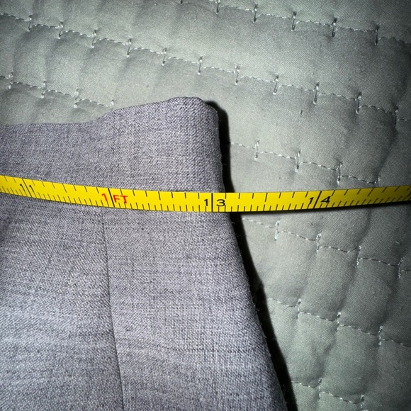 BURBERRY vintage Gray Women's pencil Skirt. Made in Italy!  Size I 40/US 4 VGUC - Picture 7 of 13